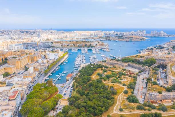 A Lovely 3 Bedroom, 3 Baths Home In The Centre Of Gzira By 360 Estates Luaran gambar