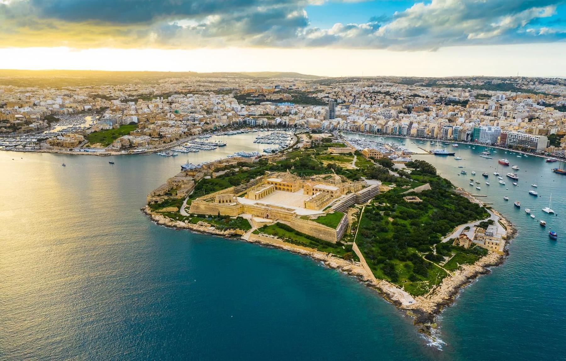 A Lovely 3 Bedroom, 3 Baths Home In The Centre Of Gzira By 360 Estates Luaran gambar